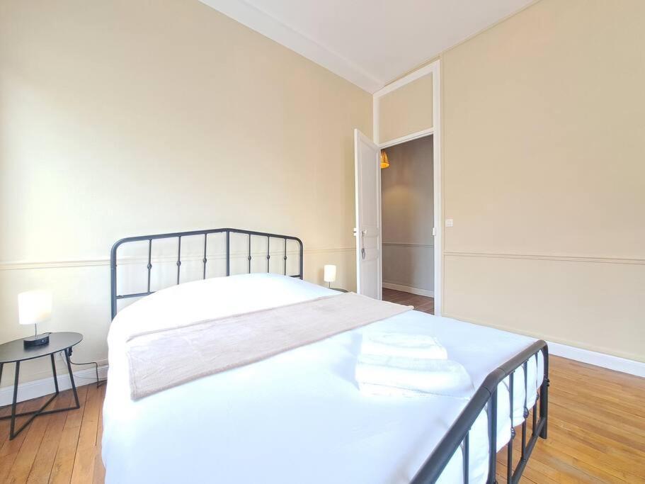 Perth, Bel Appartement Lumineux Reims Esterno foto